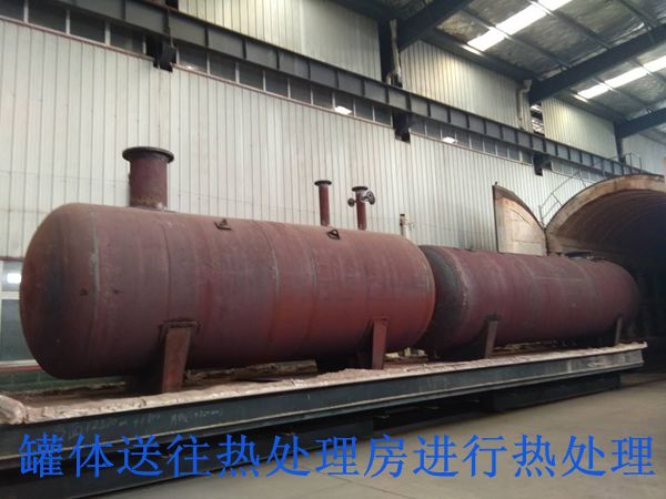 送往熱處理房_副本.jpg 送往熱處理房_副本.jpg